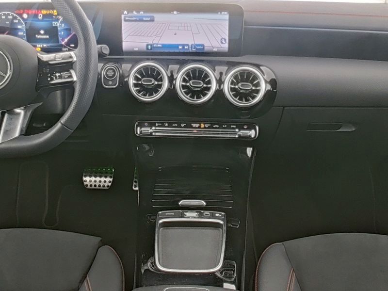 Mercedes-Benz CLA 200 SB , AMG AHK KAMERA SPUR PDC SHZ foto 11