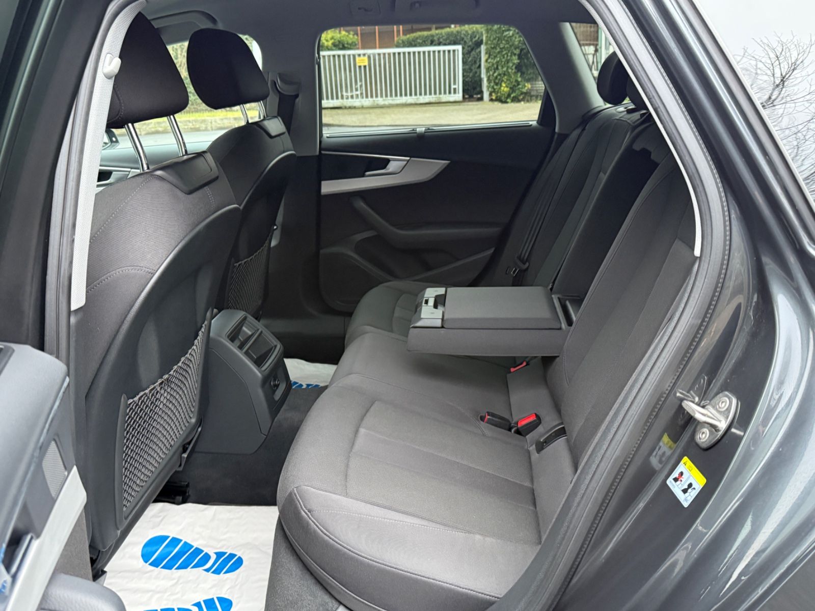 Audi A4 Avant 35 TDI basis foto 12