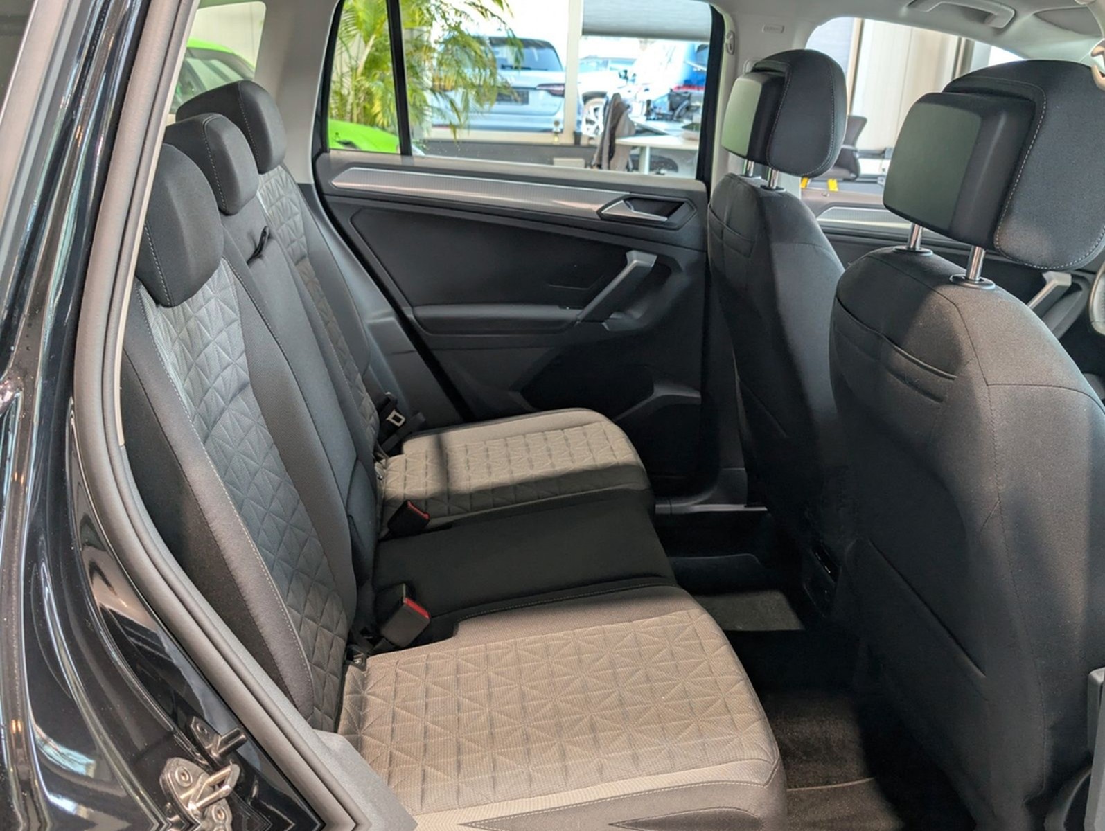 Volkswagen Tiguan 2.0 TDI SCR DSG Life 8-fach 1.Hand foto 12