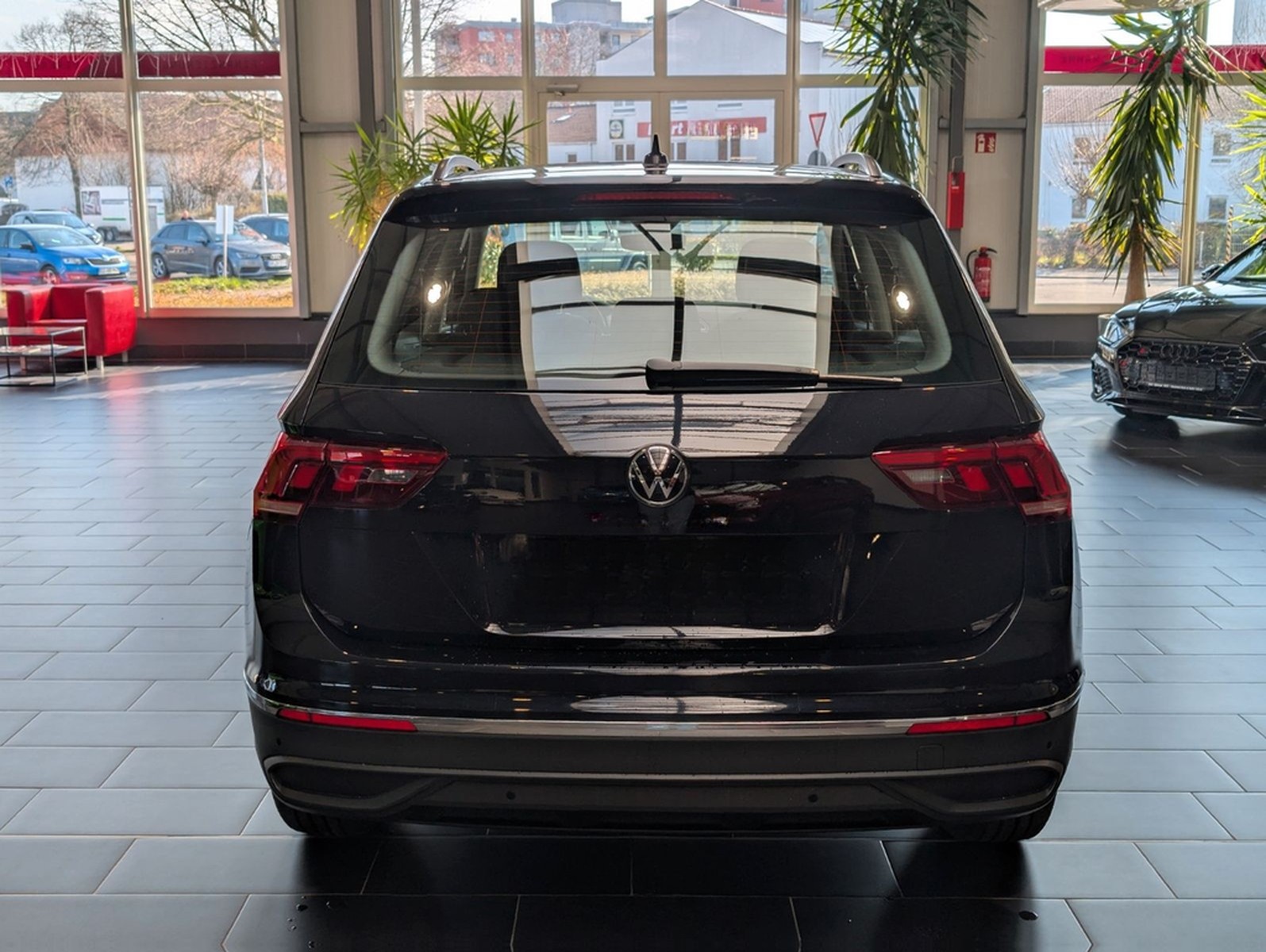 Volkswagen Tiguan 2.0 TDI SCR DSG Life 8-fach 1.Hand foto 6