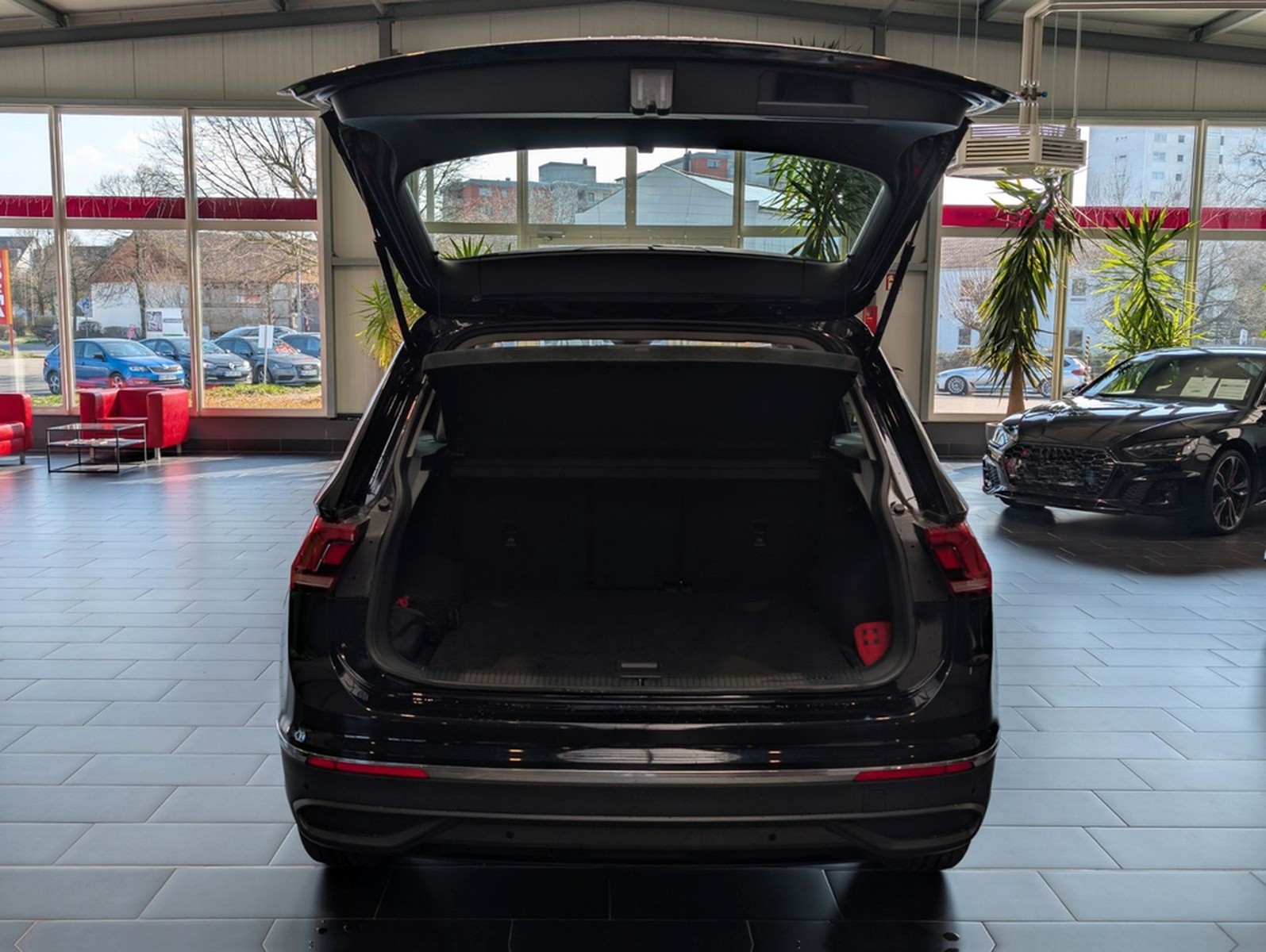 Volkswagen Tiguan 2.0 TDI SCR DSG Life 8-fach 1.Hand foto 7