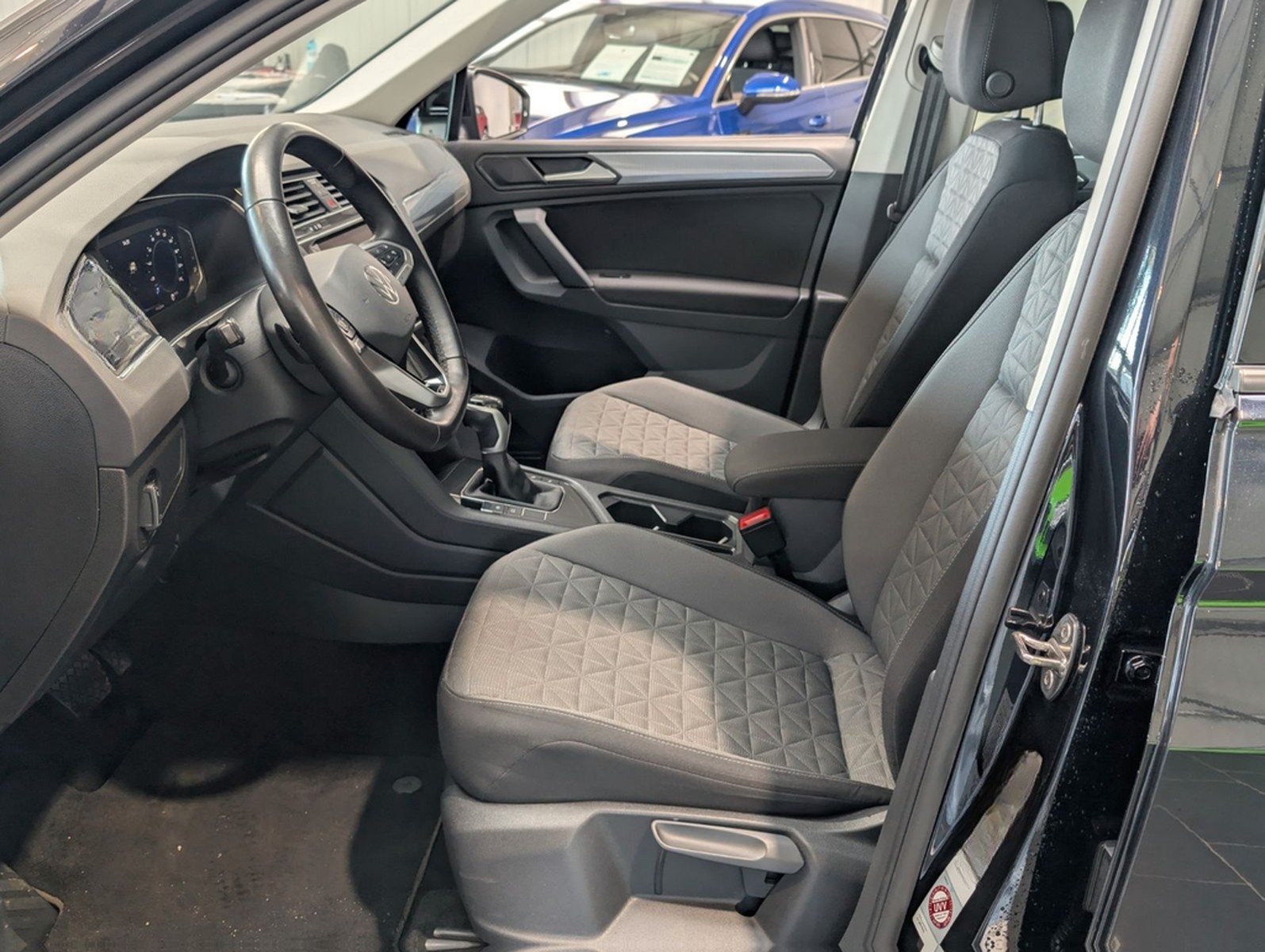 Volkswagen Tiguan 2.0 TDI SCR DSG Life 8-fach 1.Hand foto 9