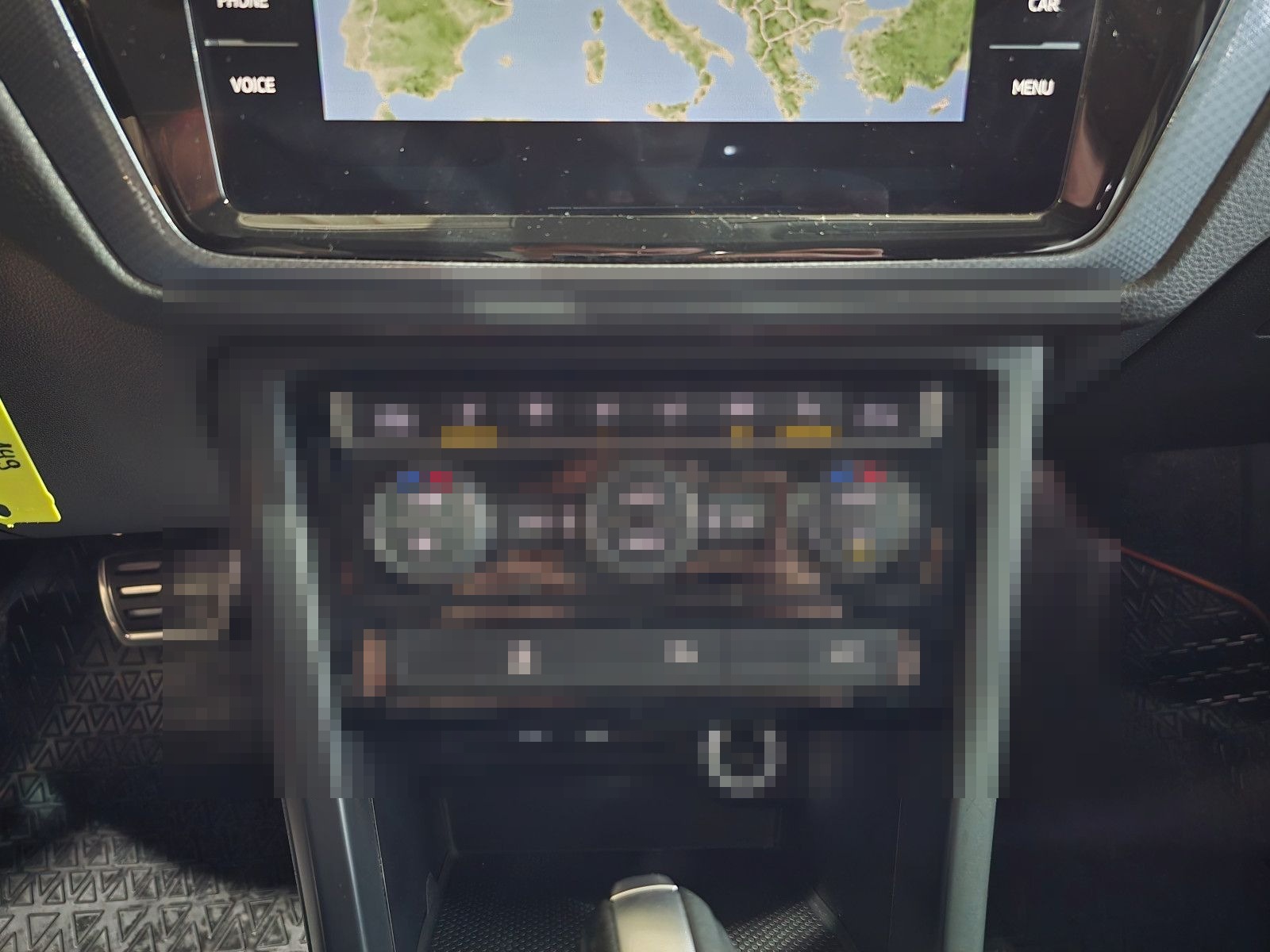 Volkswagen Touran Active+1.HAND+AHK+ACC+NAVI+KAMERA+LED+ foto 12