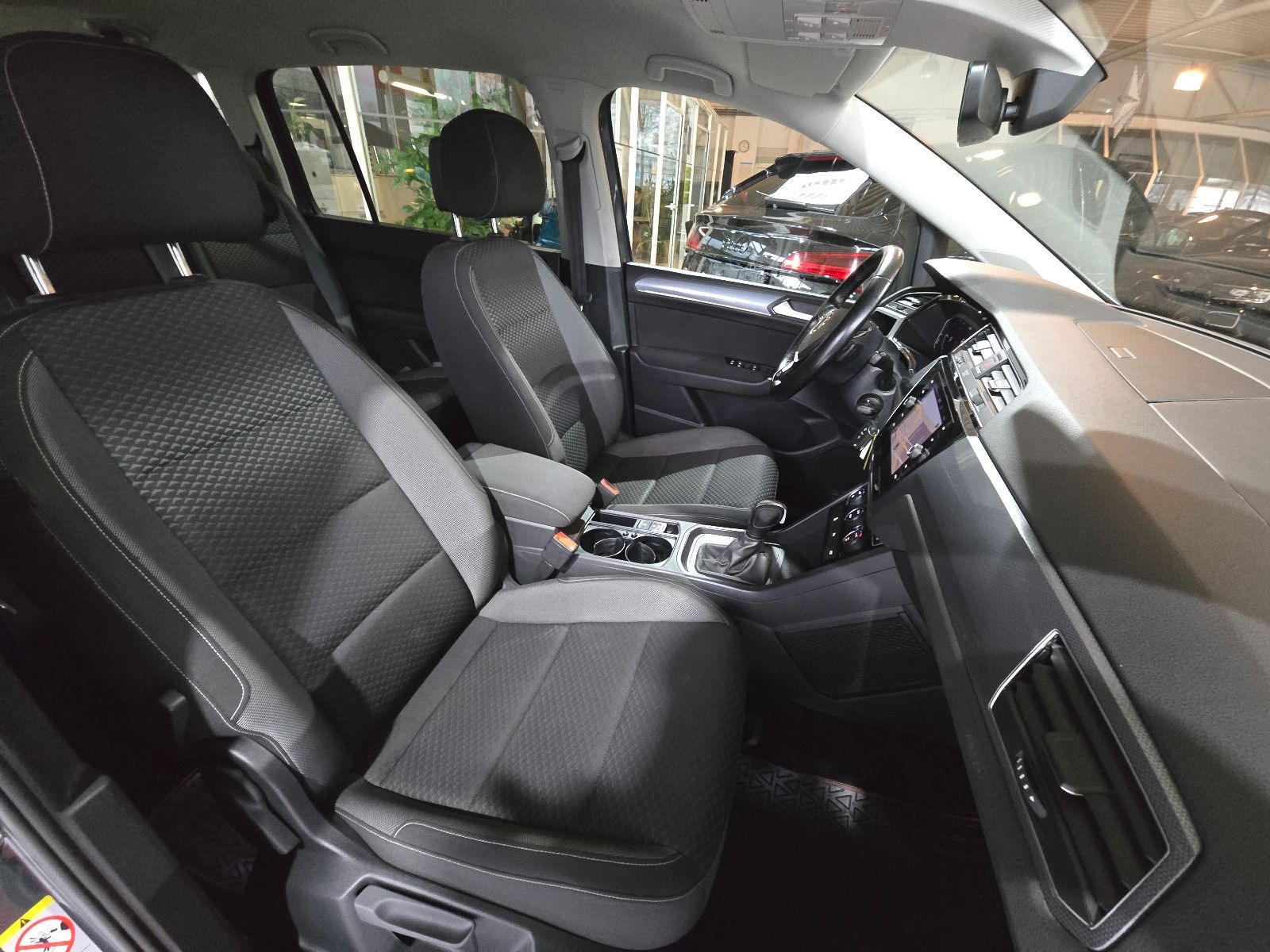 Volkswagen Touran Active+1.HAND+AHK+ACC+NAVI+KAMERA+LED+ foto 17