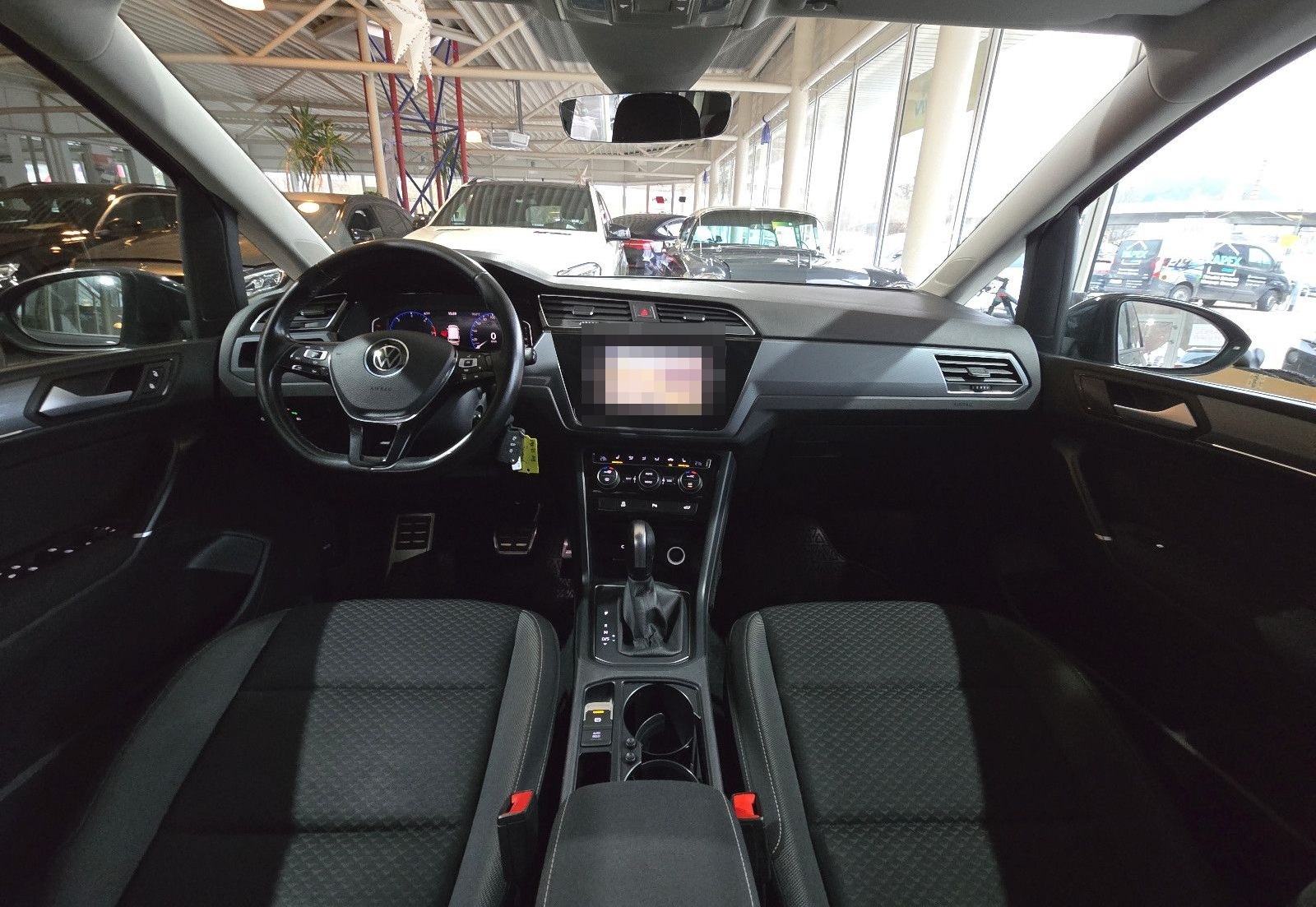 Volkswagen Touran Active+1.HAND+AHK+ACC+NAVI+KAMERA+LED+ foto 4