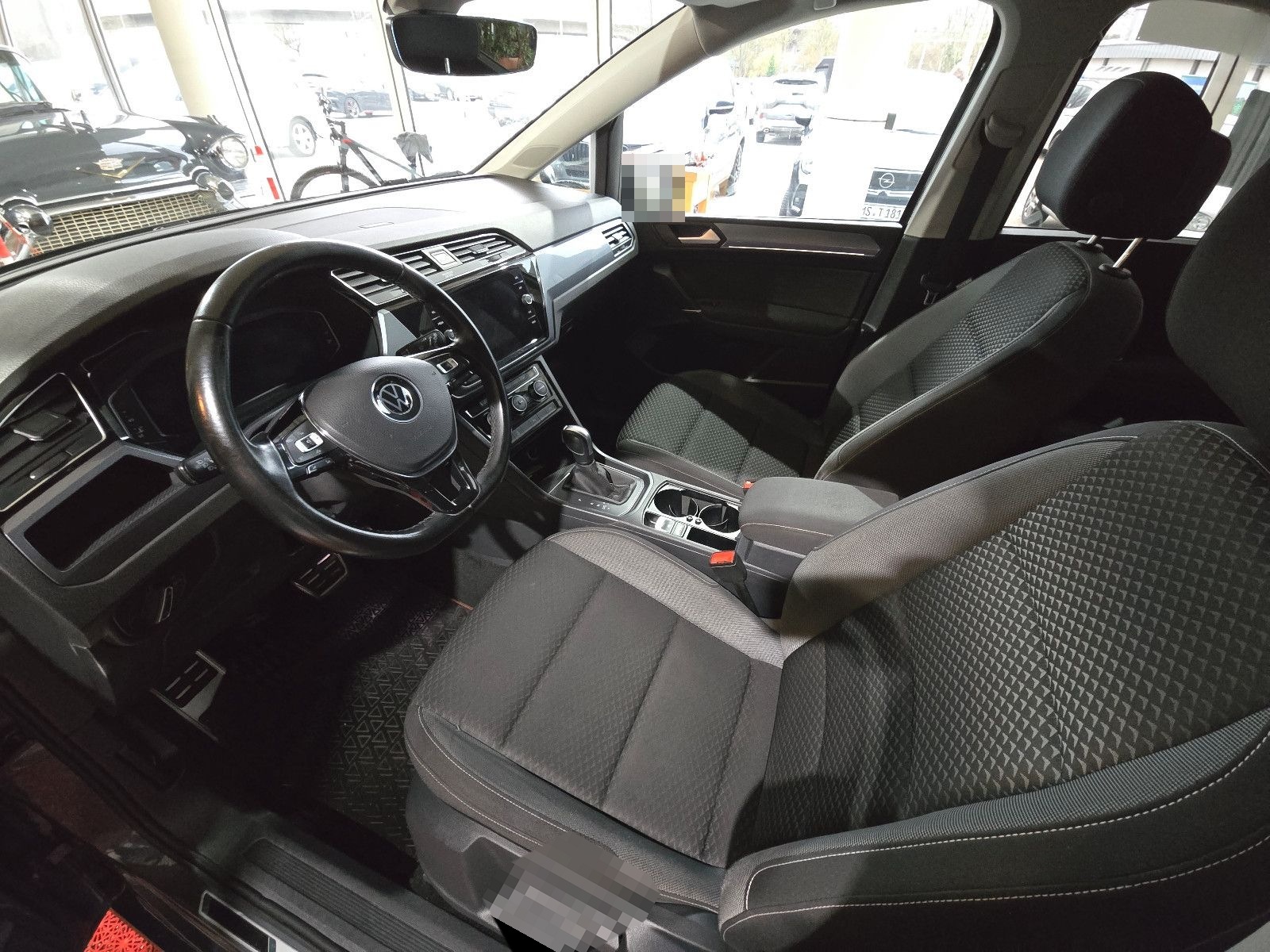 Volkswagen Touran Active+1.HAND+AHK+ACC+NAVI+KAMERA+LED+ foto 10