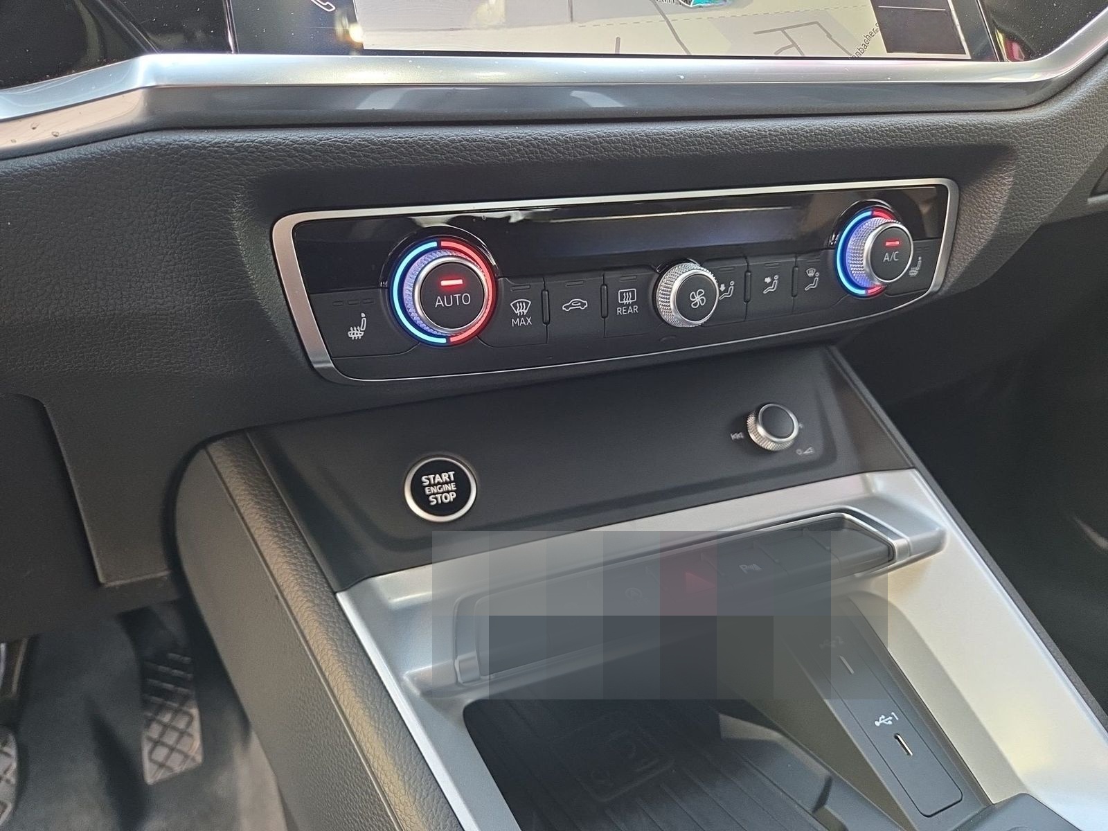 Audi Q3 S-LINE 35TFSI ALCANTARA+KAMERA+KEYLESS+NAVI+L foto 17