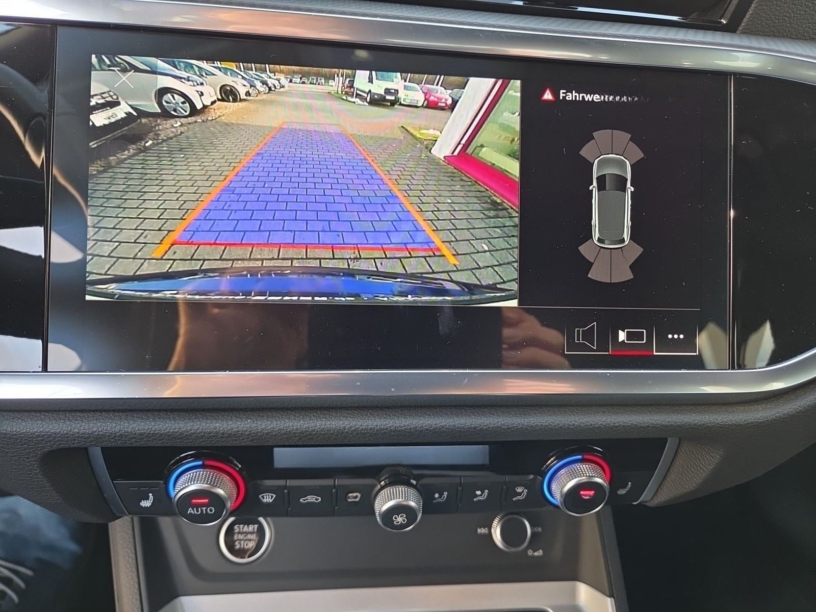 Audi Q3 S-LINE 35TFSI ALCANTARA+KAMERA+KEYLESS+NAVI+L foto 20