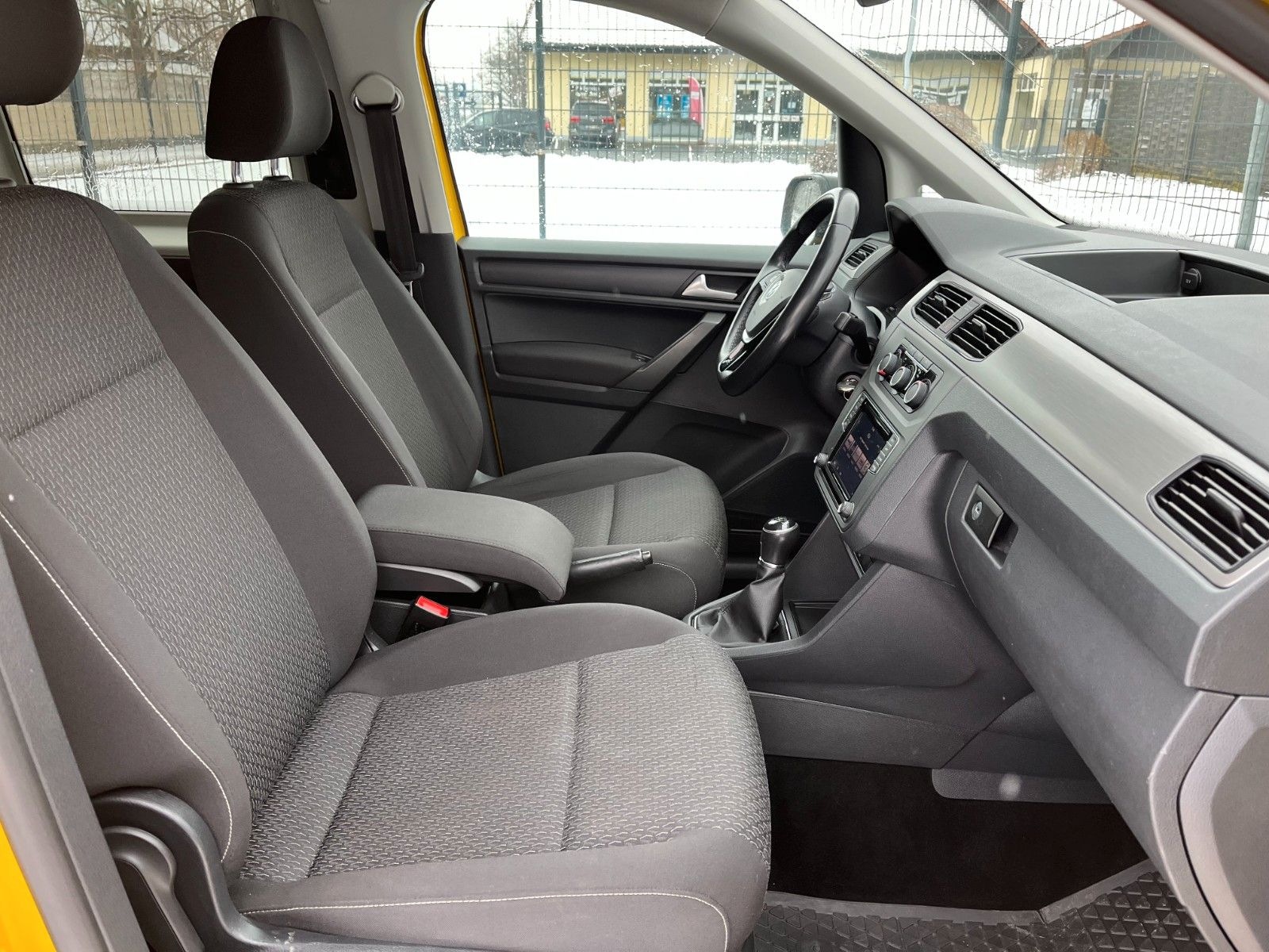 Volkswagen Caddy Maxi Trendline BMT KLima AHZV Insp.neu foto 12