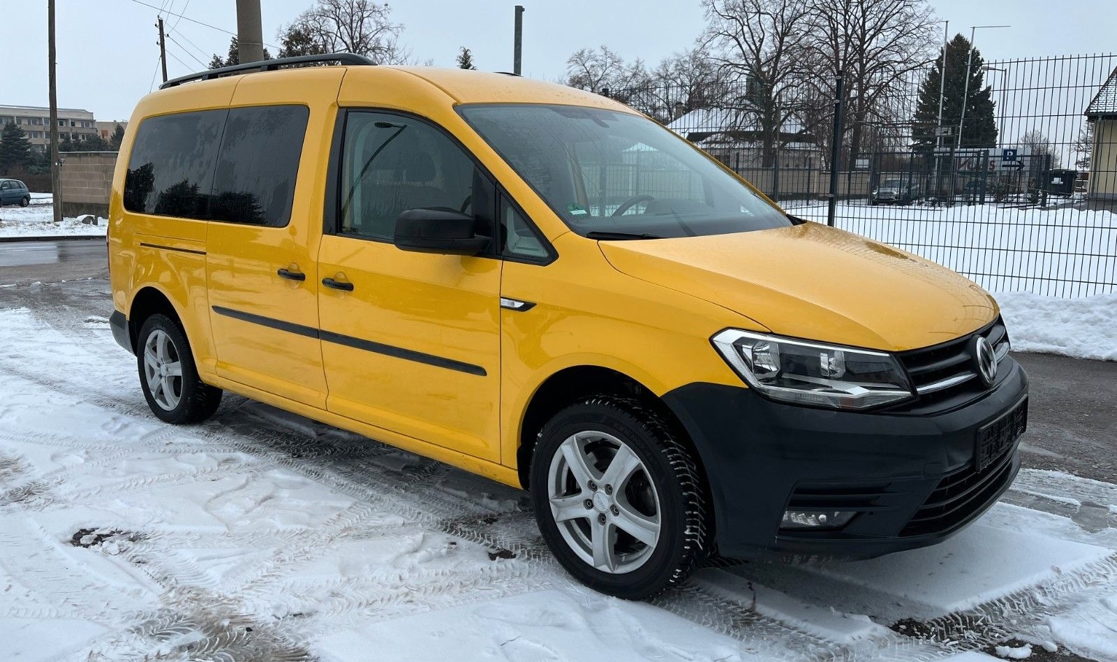 Volkswagen Caddy Maxi Trendline BMT KLima AHZV Insp.neu foto 3