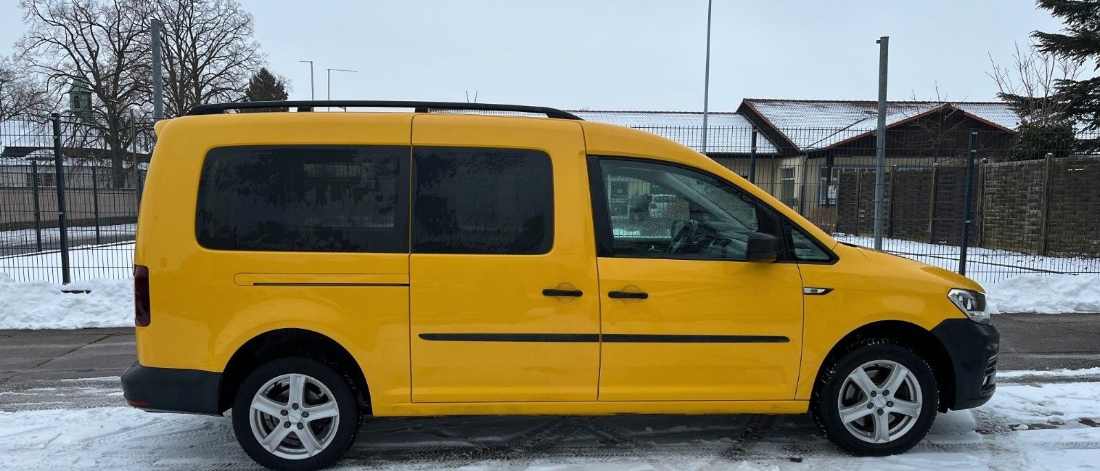 Volkswagen Caddy Maxi Trendline BMT KLima AHZV Insp.neu foto 5