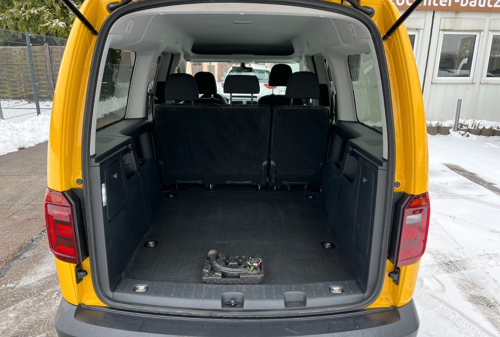 Volkswagen Caddy Maxi Trendline BMT KLima AHZV Insp.neu foto 9