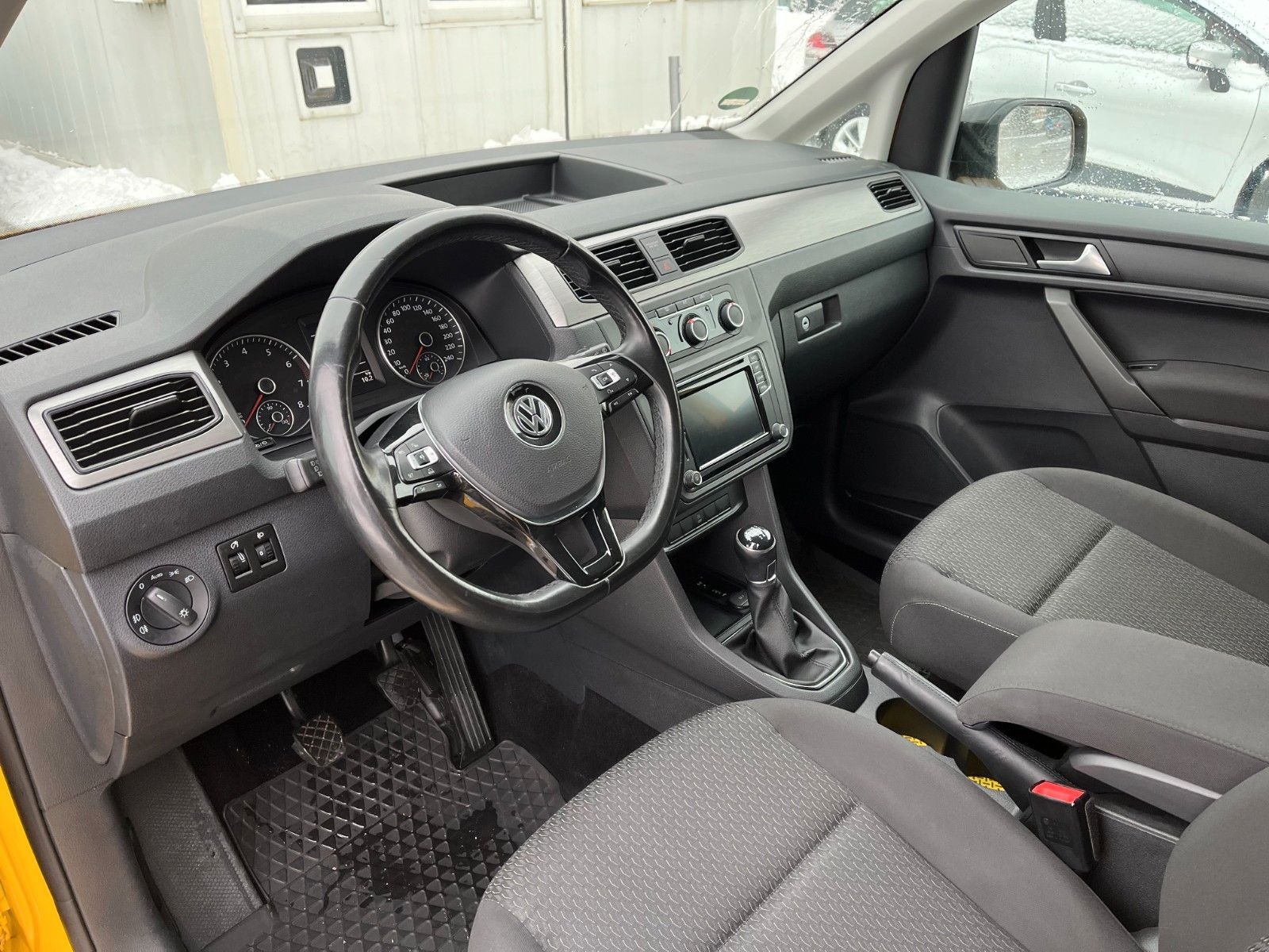 Volkswagen Caddy Maxi Trendline BMT KLima AHZV Insp.neu foto 10