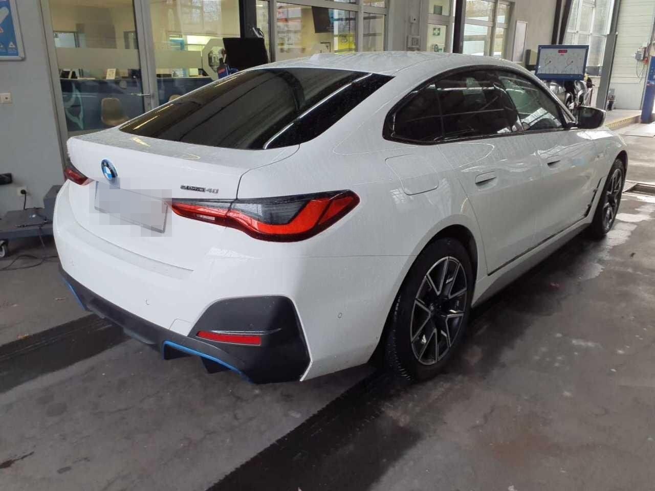 BMW i4 eDrive40 GranCoupe M Sport Shadow Live Cockpi foto 11