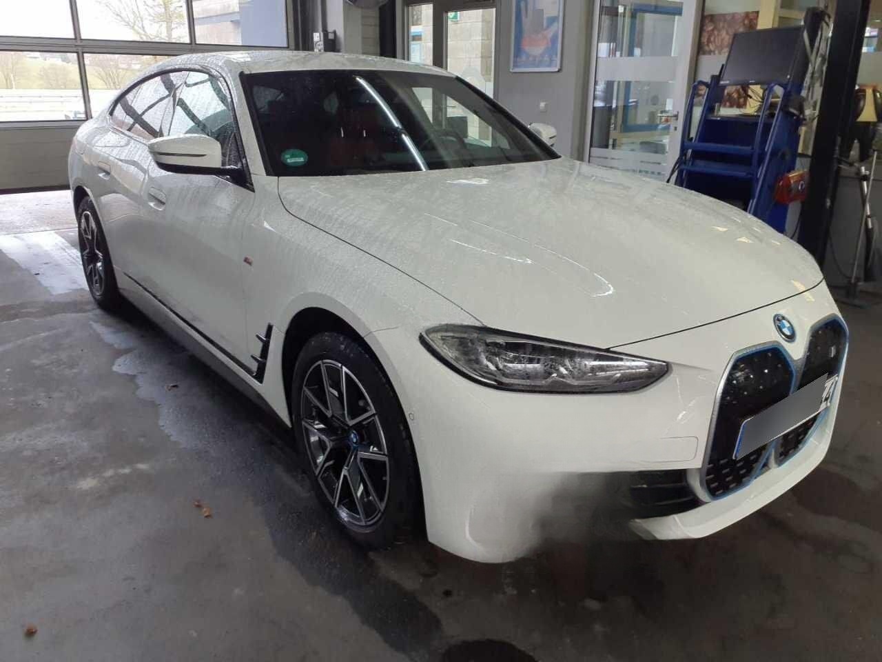 BMW i4 eDrive40 GranCoupe M Sport Shadow Live Cockpi foto 3