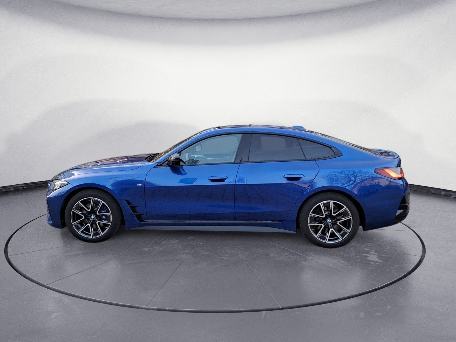 BMW M440i xDrive Gran Coupe M Sportpaket Pro Driving foto 3