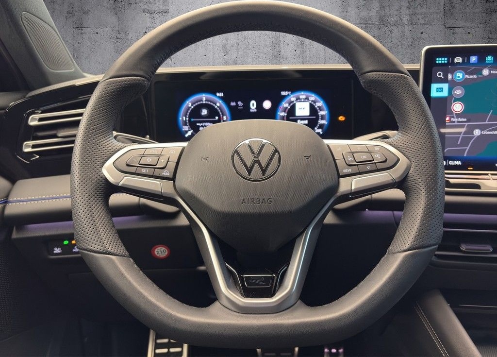 Volkswagen Tiguan 2.0 TDI R-Line DSG AHK+STHZ+ACC+RFK foto 20
