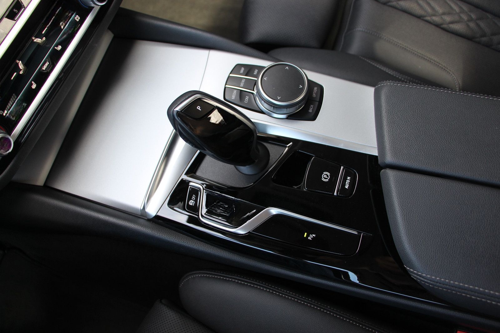 BMW 5 Lim. 520 d xDrive foto 15