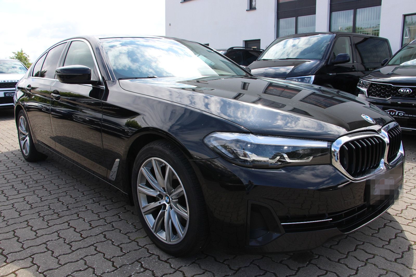 BMW 5 Lim. 520 d xDrive foto 3