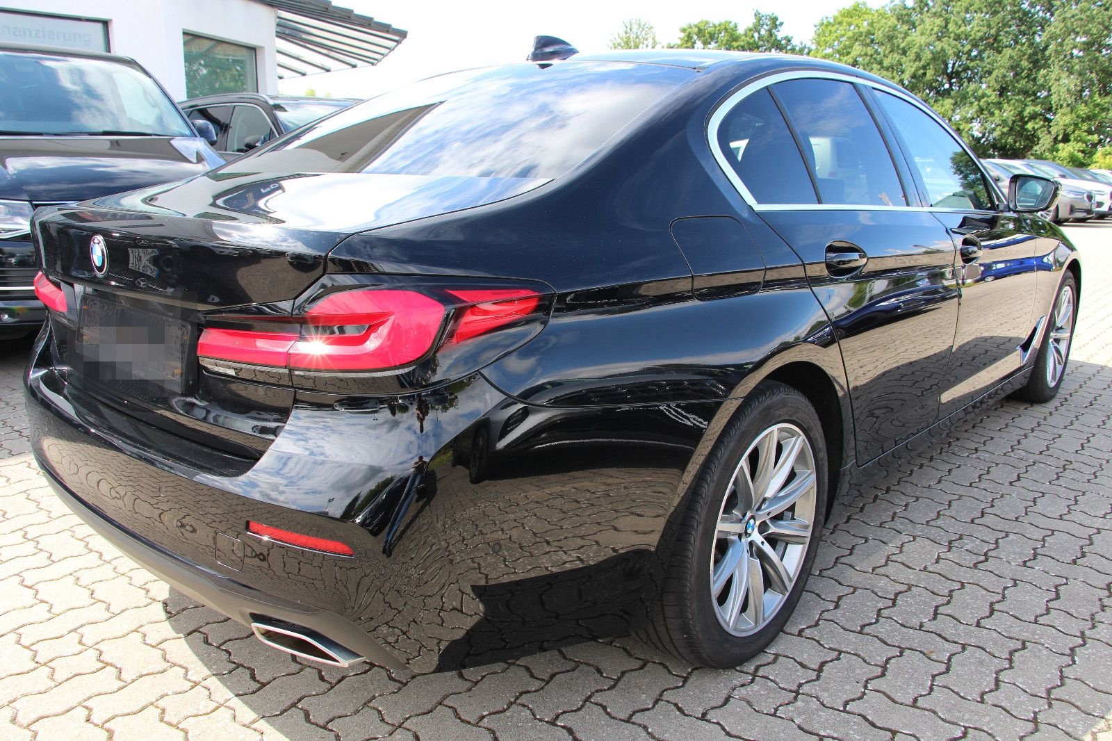 BMW 5 Lim. 520 d xDrive foto 4