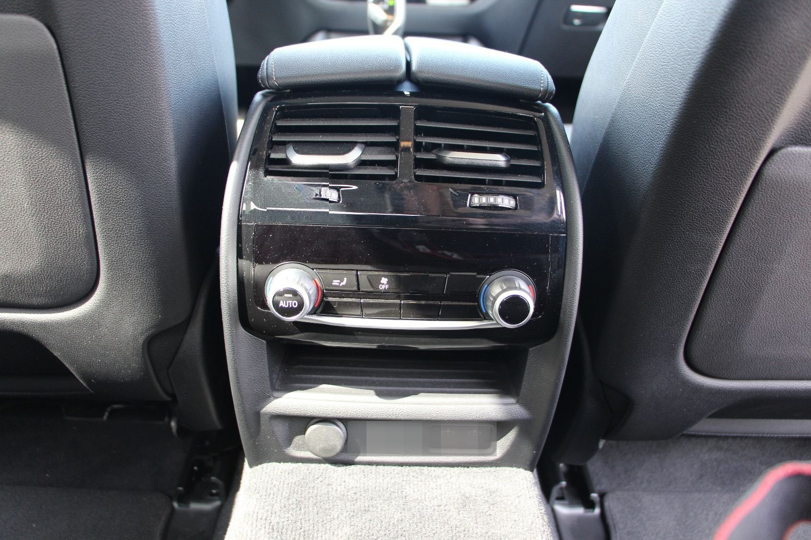 BMW 5 Lim. 520 d xDrive foto 9