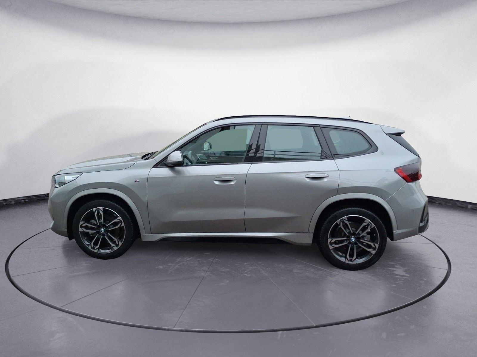 BMW X1 sDrive20i Steptronic M SPORT Driving Assistan foto 2