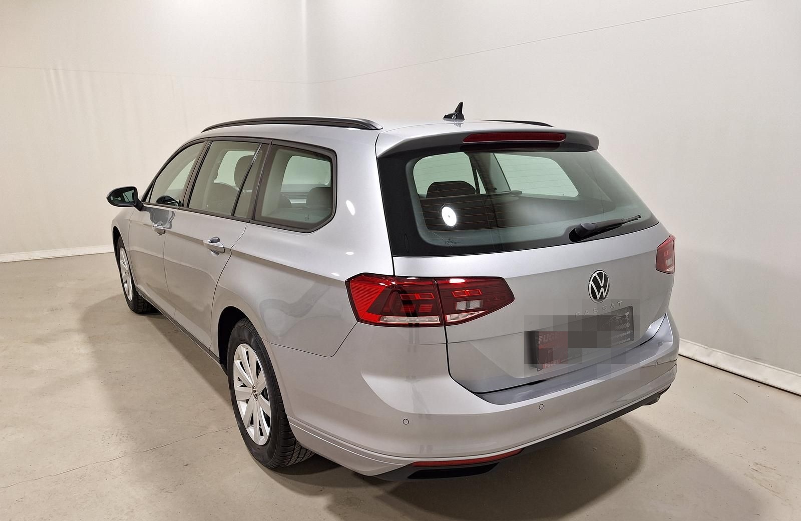 Volkswagen Passat Variant 1.5 TSI Conceptline LED|Navi|RFK foto 4
