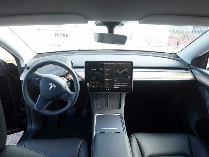 Tesla Model Y Standard Range RWD Wärmepumpe AHK DAB foto 3