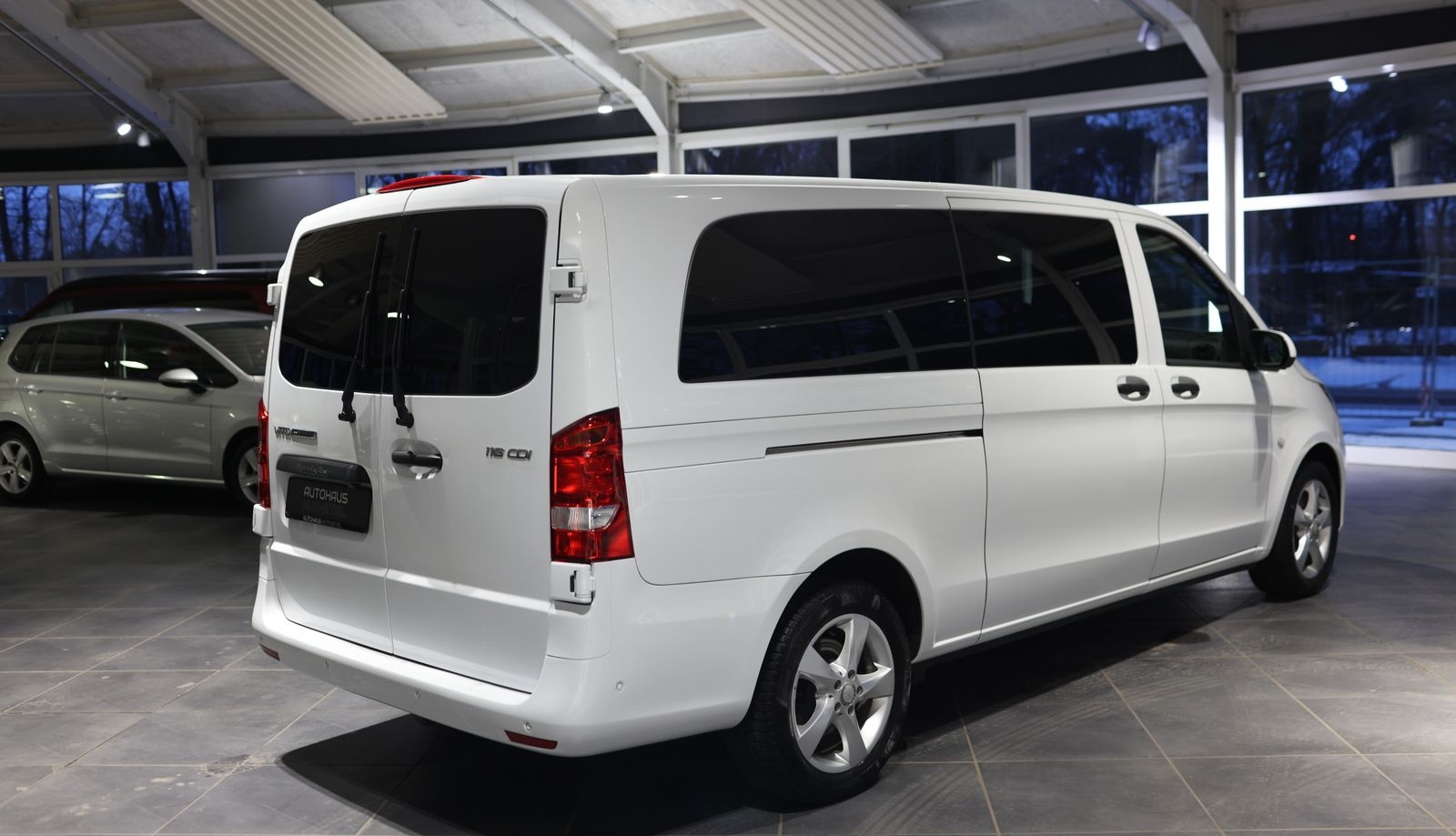 Mercedes-Benz Vito 116 CDI TOURER EXTRALANG EDITION 9-SITZER foto 6