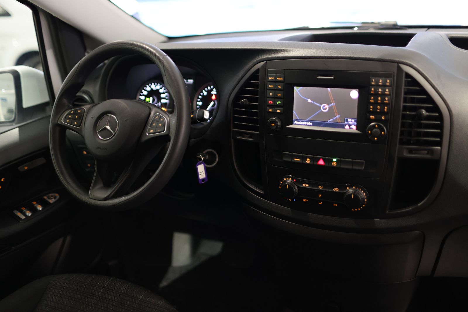 Mercedes-Benz Vito 116 CDI TOURER EXTRALANG EDITION 9-SITZER foto 8