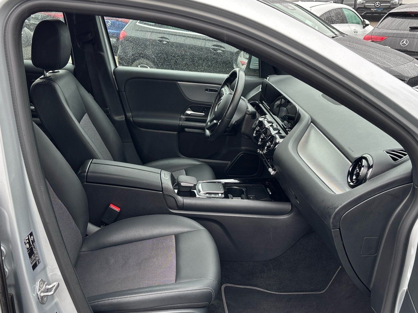 Mercedes-Benz GLA 180 d MBUX-Advanced CarPlay Sitzheizung foto 14