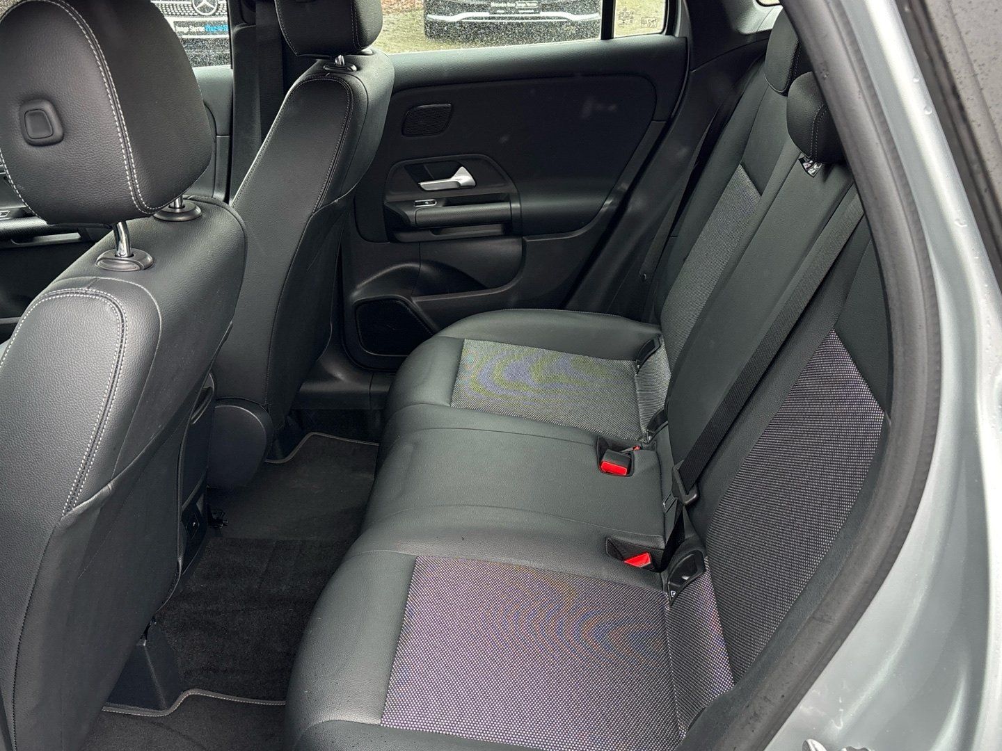 Mercedes-Benz GLA 180 d MBUX-Advanced CarPlay Sitzheizung foto 15