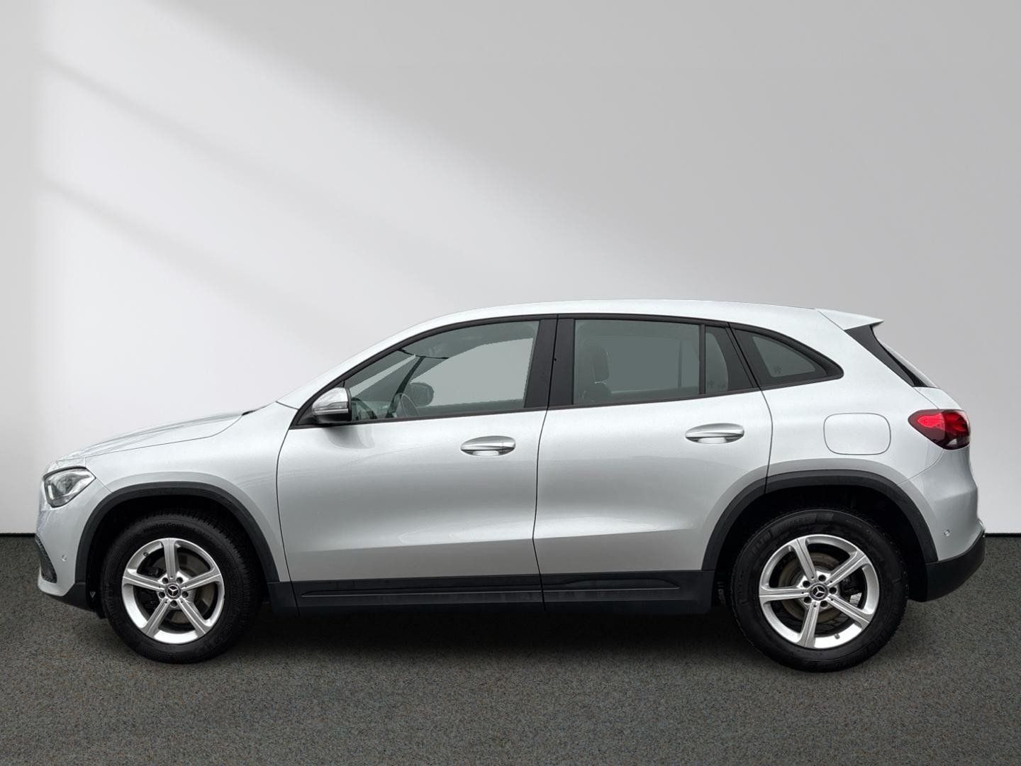Mercedes-Benz GLA 180 d MBUX-Advanced CarPlay Sitzheizung foto 3