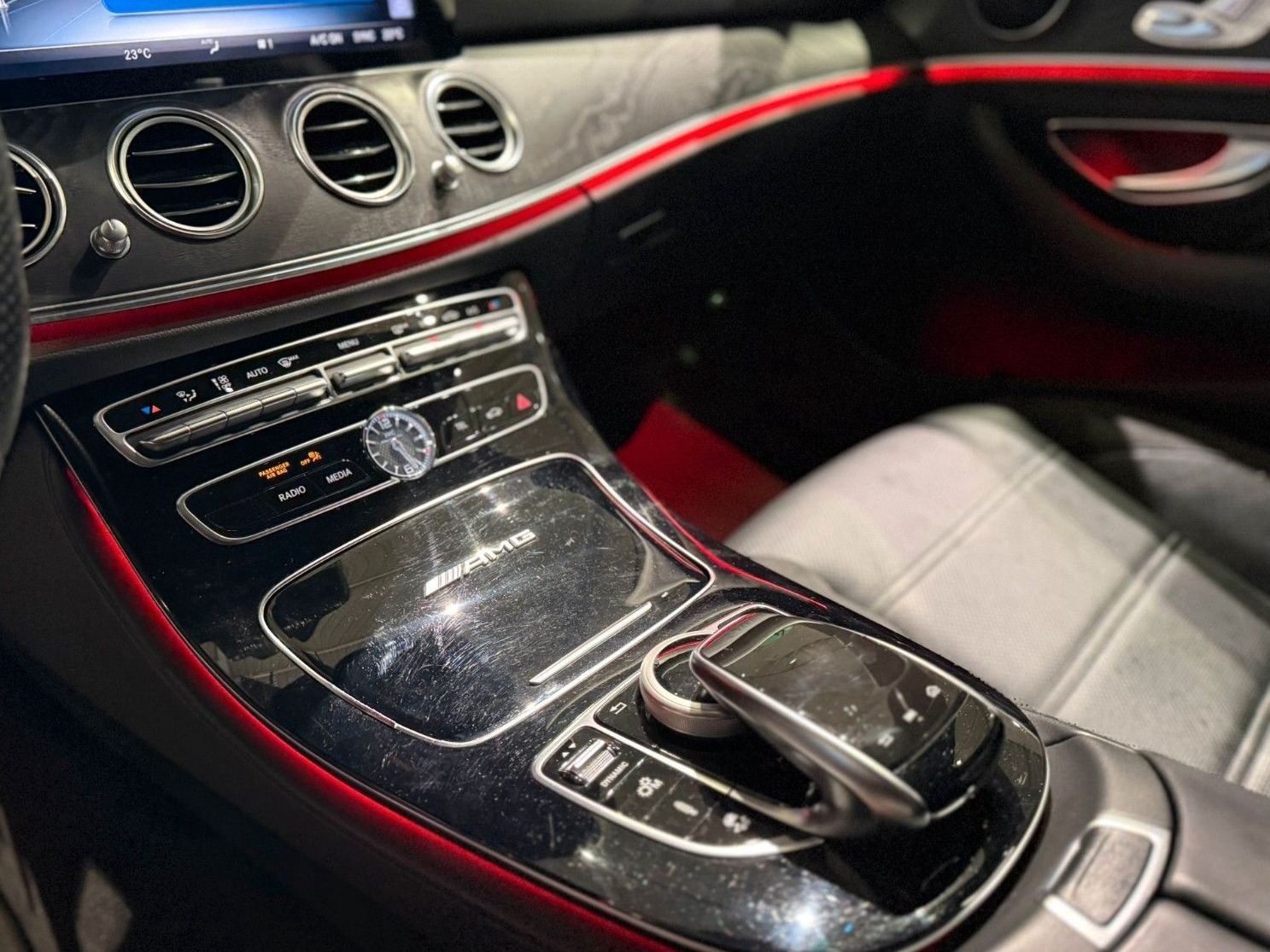 Mercedes-Benz E 63 AMG T-Modell 4Matic*Pano*Memory*Head-up* foto 23