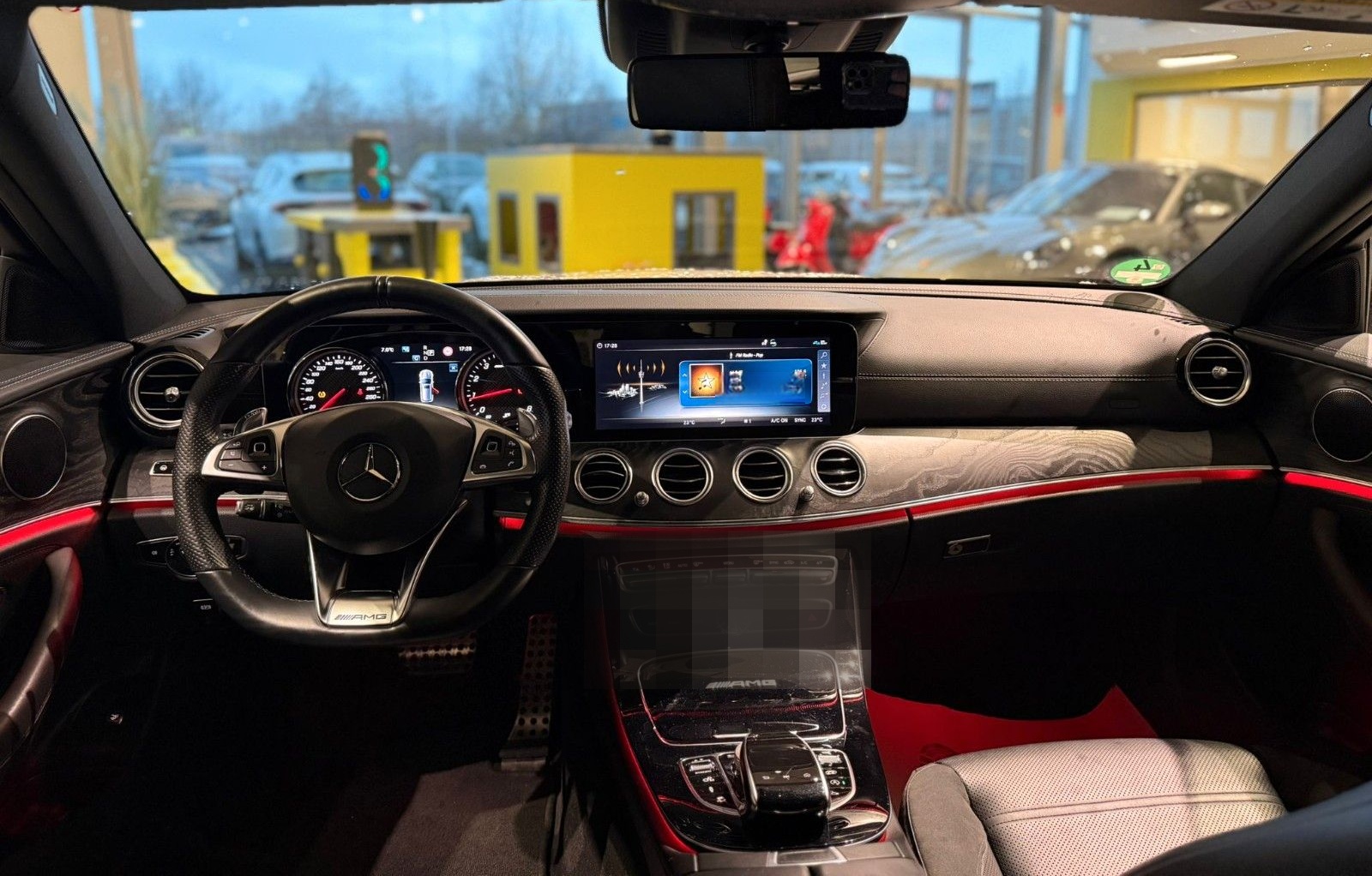Mercedes-Benz E 63 AMG T-Modell 4Matic*Pano*Memory*Head-up* foto 25