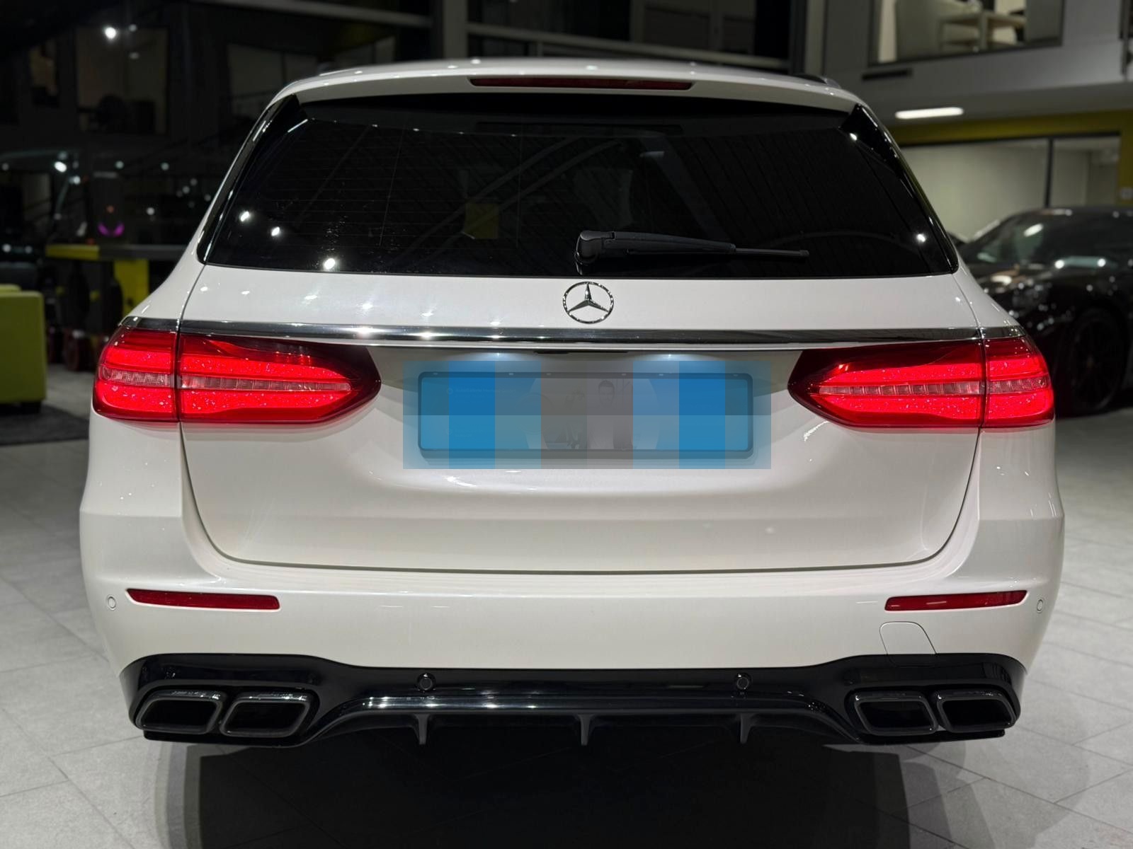 Mercedes-Benz E 63 AMG T-Modell 4Matic*Pano*Memory*Head-up* foto 4