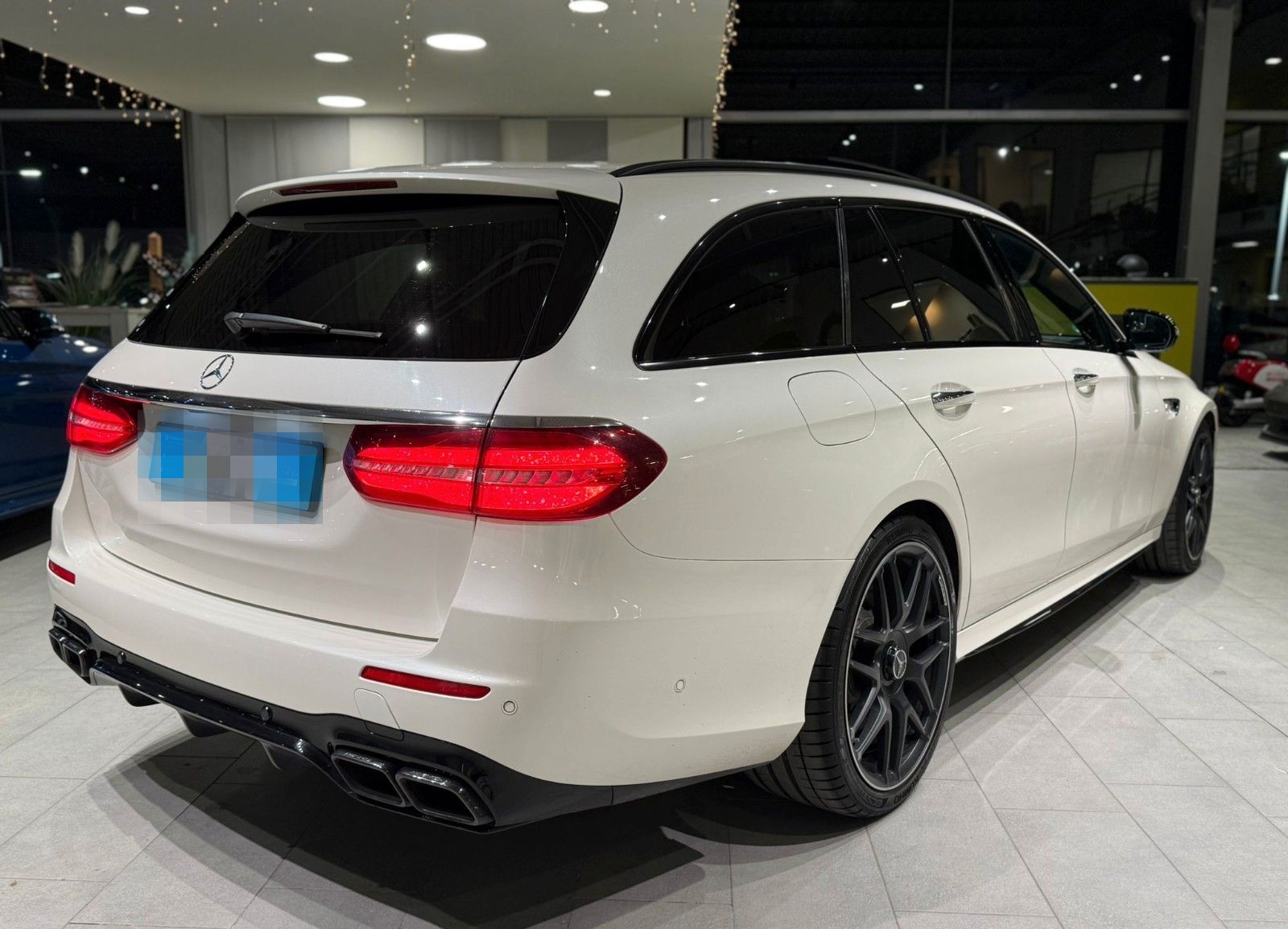 Mercedes-Benz E 63 AMG T-Modell 4Matic*Pano*Memory*Head-up* foto 8