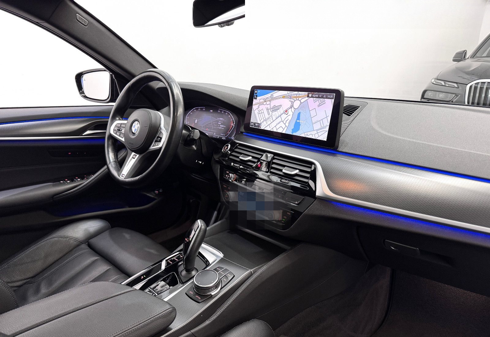 BMW 530d xDrive Touring M-SPORT-PRO LEDER ST-HZ PANO foto 17