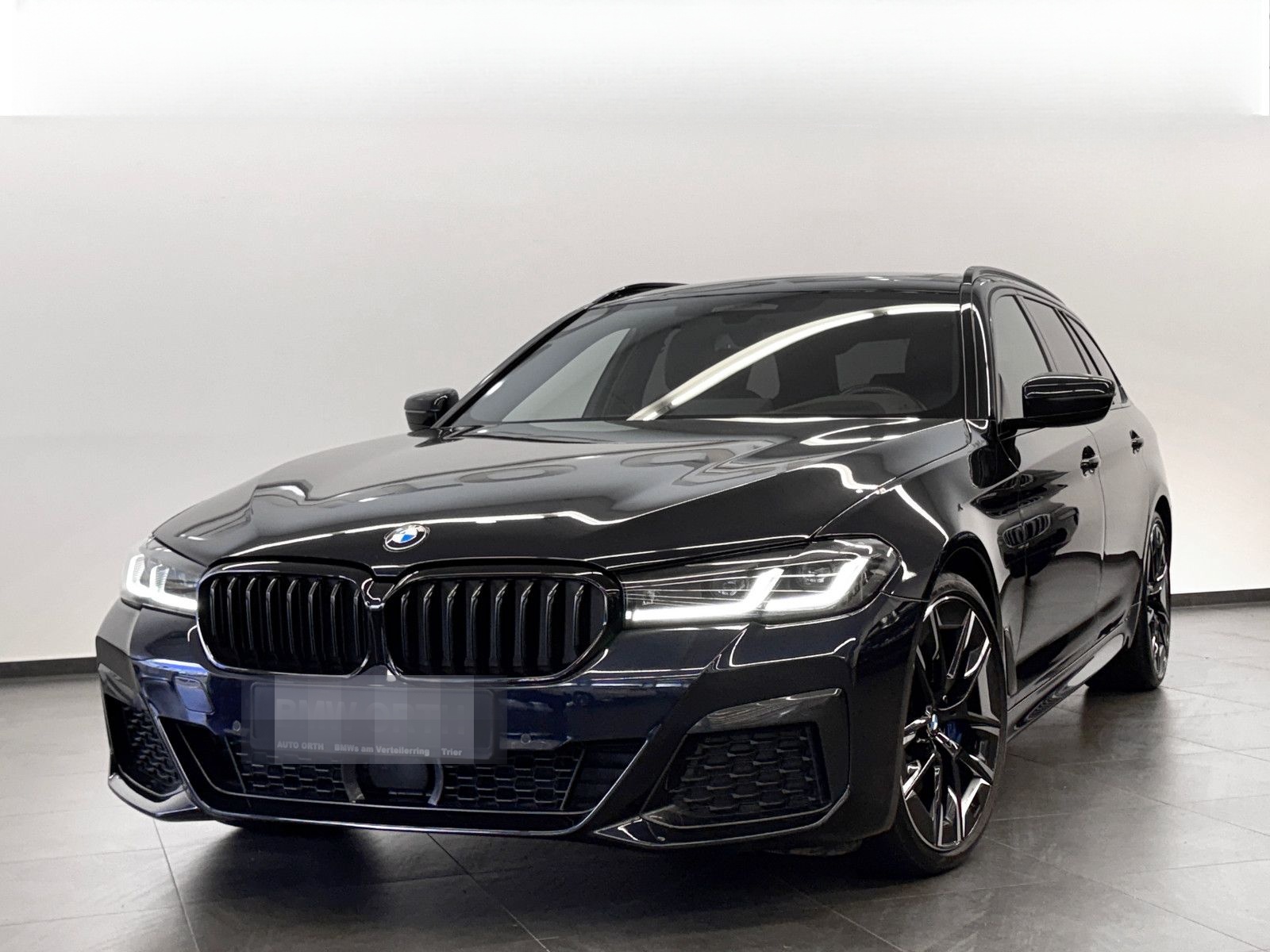 BMW 530d xDrive Touring M-SPORT-PRO LEDER ST-HZ PANO foto 5