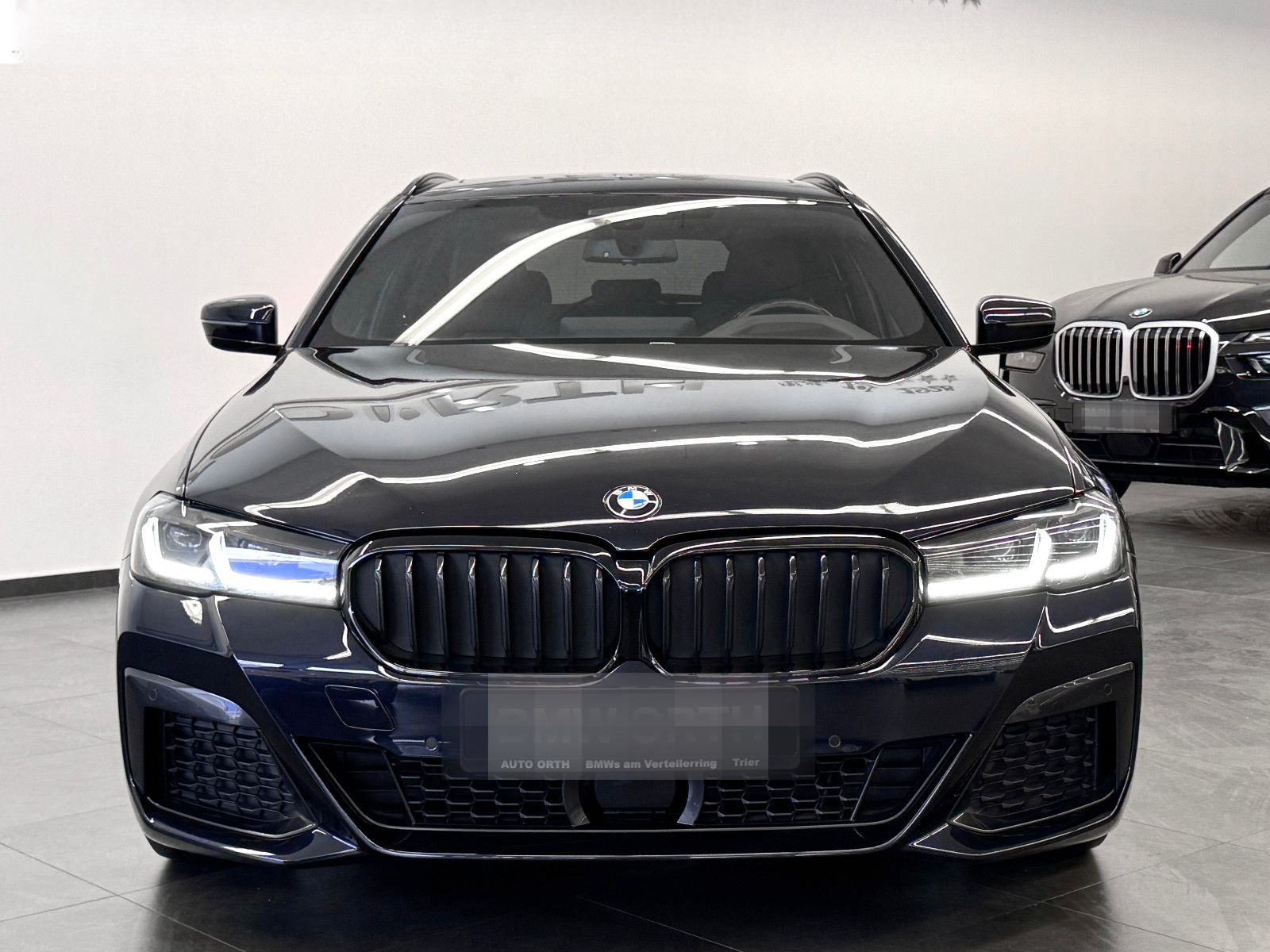 BMW 530d xDrive Touring M-SPORT-PRO LEDER ST-HZ PANO foto 8