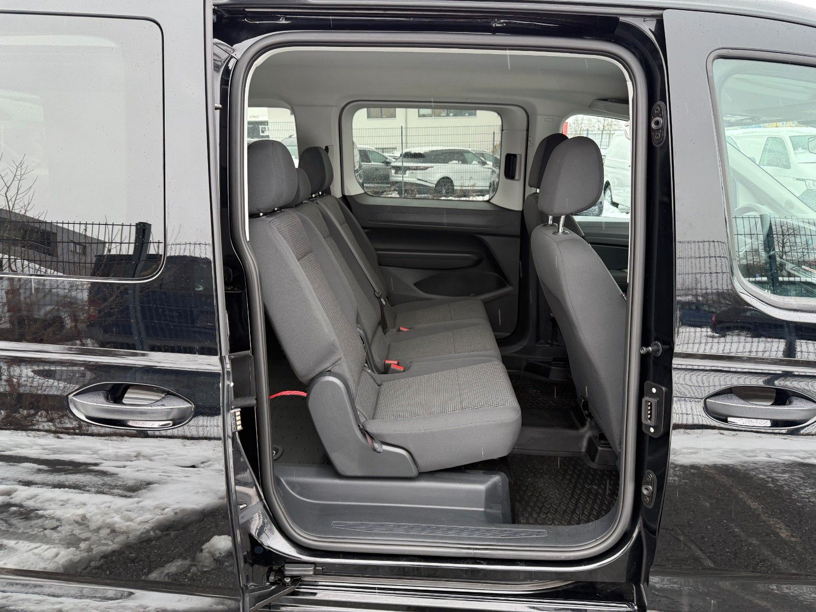 Volkswagen Caddy Maxi 2,0 TDI*KAMERA*DAB*AHK*WINTERPAKET* foto 20