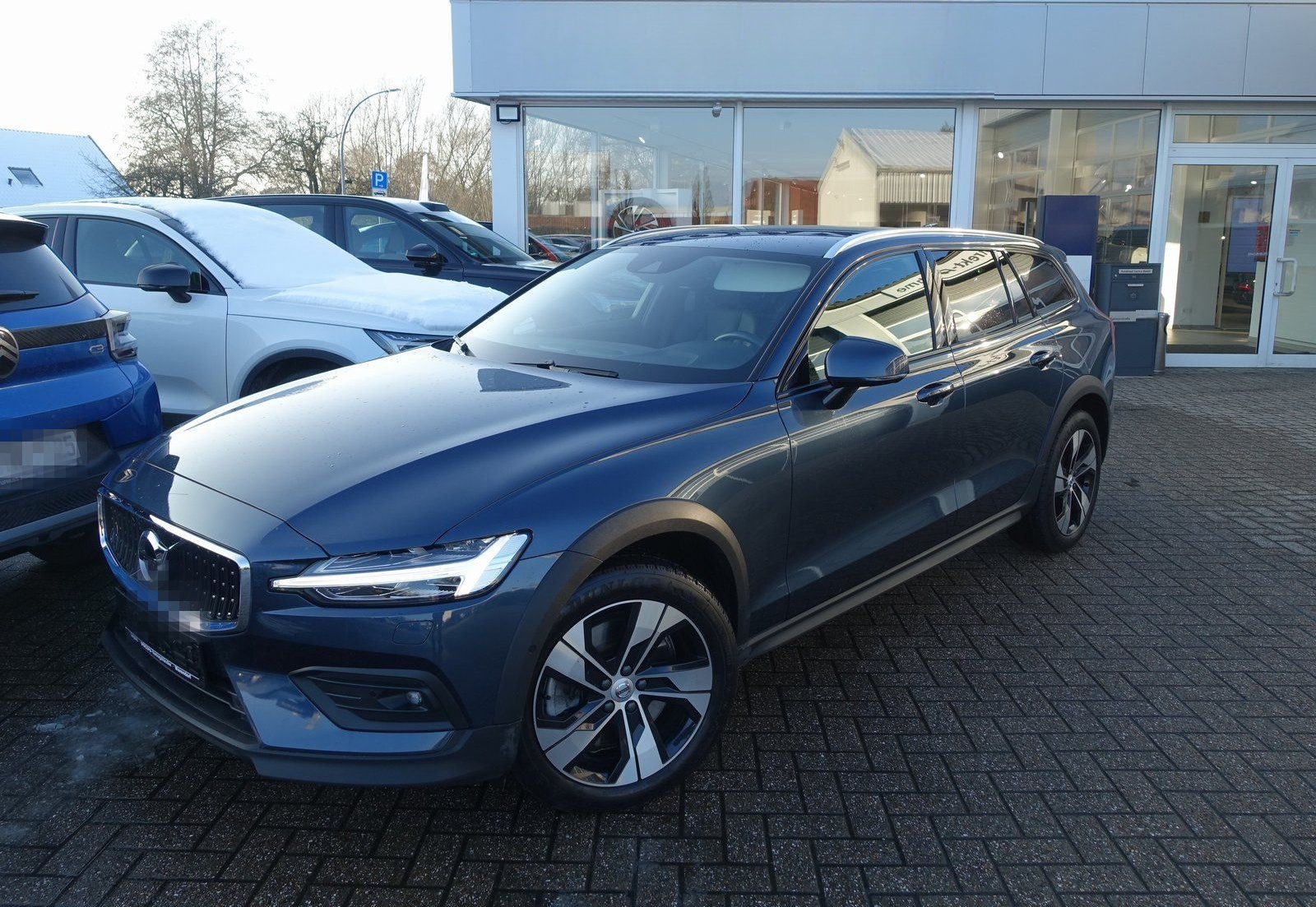 Volvo V60 Cross Country B5 AWD Pro AHK/BLIS/ACC/PILOT foto 2