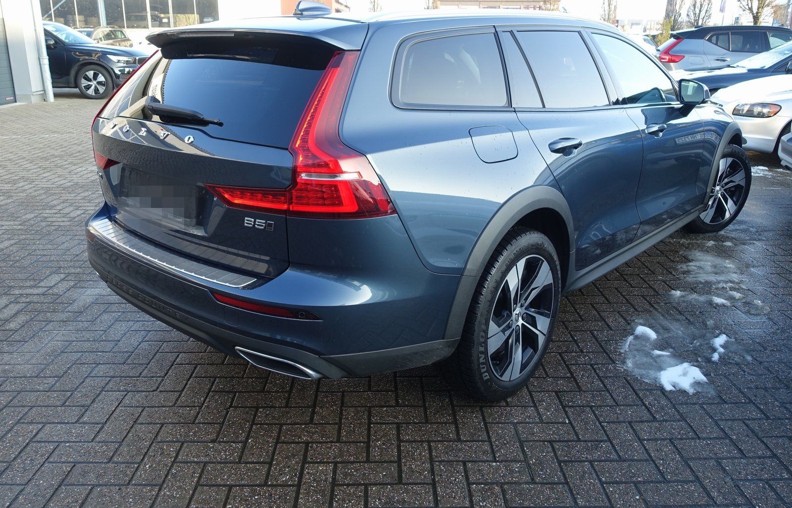 Volvo V60 Cross Country B5 AWD Pro AHK/BLIS/ACC/PILOT foto 3