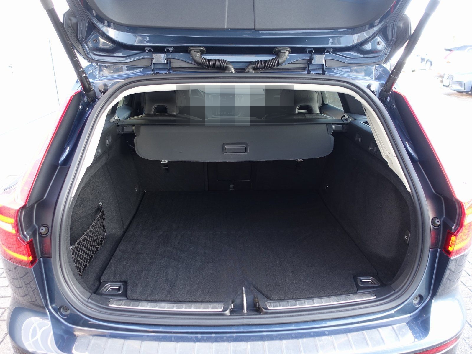 Volvo V60 Cross Country B5 AWD Pro AHK/BLIS/ACC/PILOT foto 22