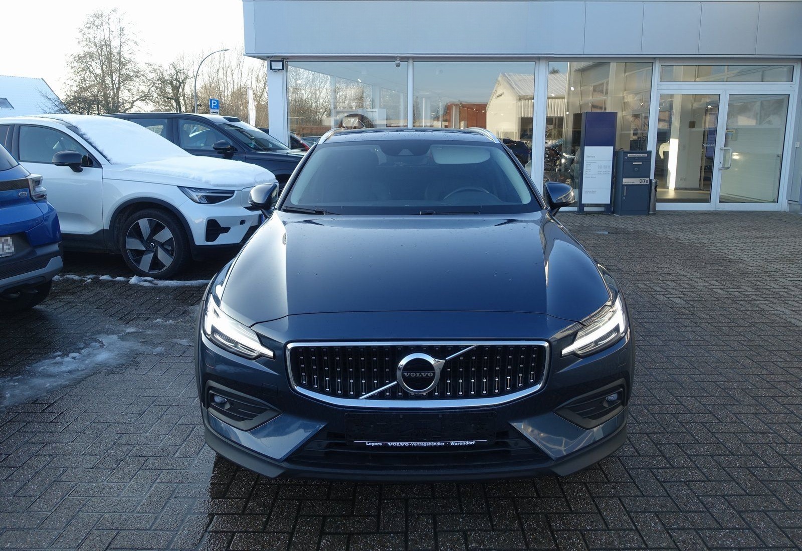 Volvo V60 Cross Country B5 AWD Pro AHK/BLIS/ACC/PILOT foto 6