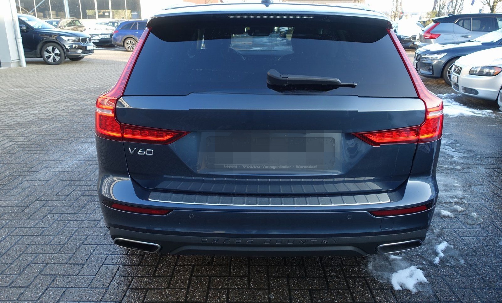 Volvo V60 Cross Country B5 AWD Pro AHK/BLIS/ACC/PILOT foto 7