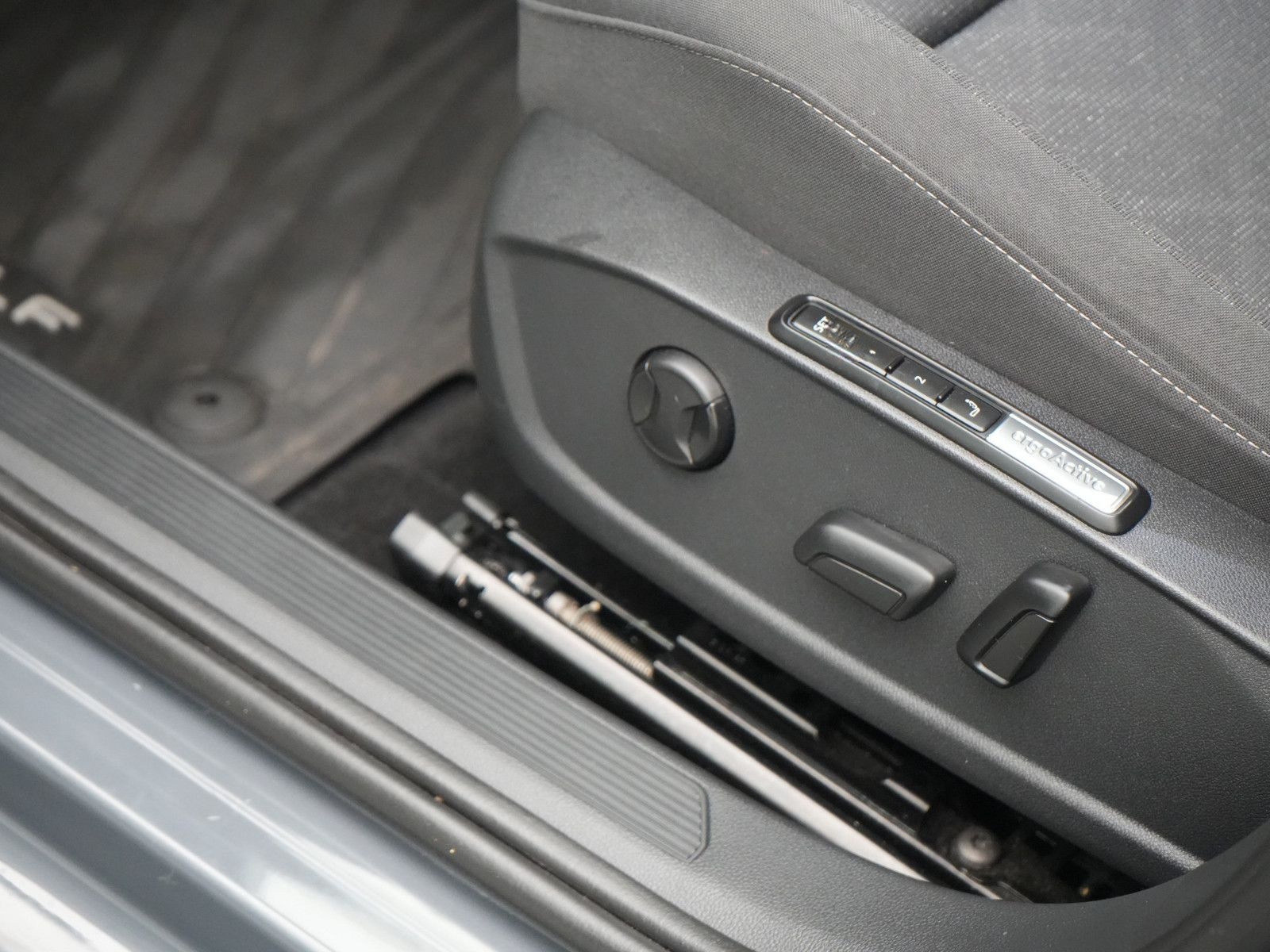 Volkswagen Golf VIII Variant Life DSG SHZ CARPLAY LED PDC foto 12