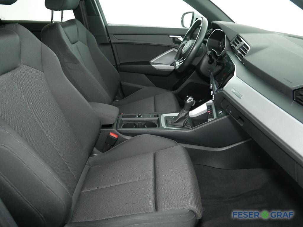 Audi Q3 35 TFSI S tronic S Line Ext LED Sportsitze foto 3