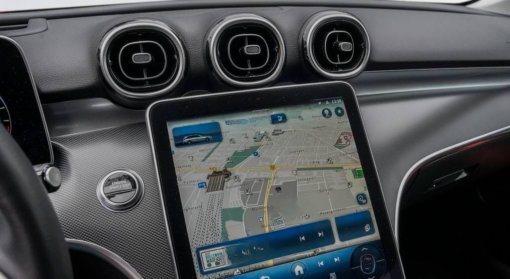 Mercedes-Benz C 300 e T AVANTGARDE DISTRONIC HUD MEMORY APPLE foto 11