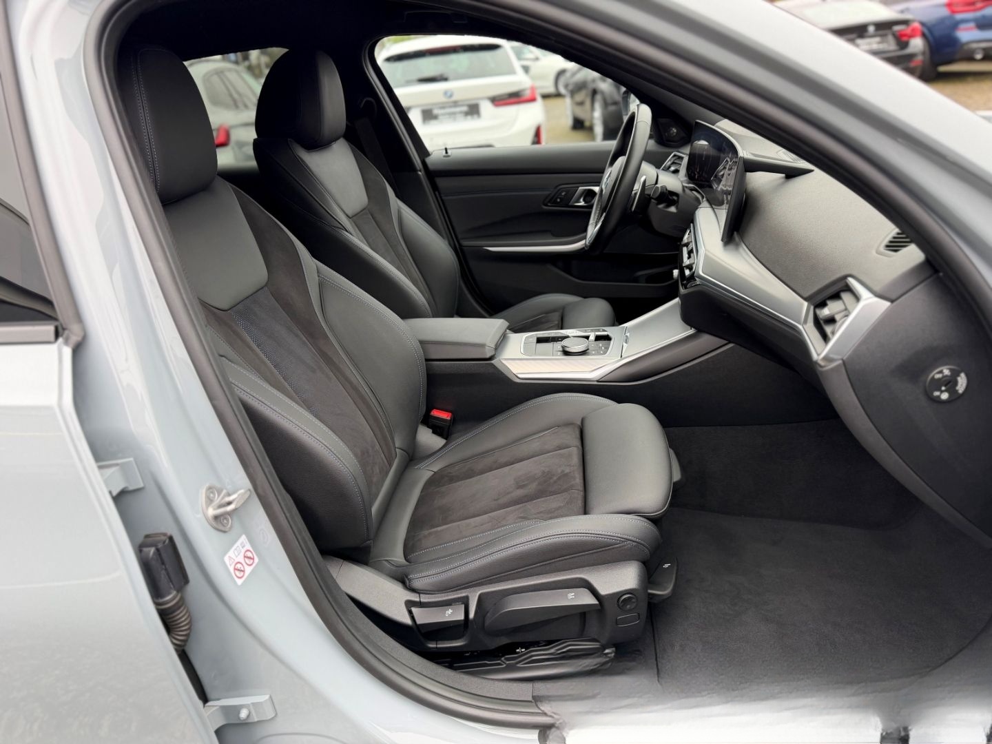 BMW 320 d Tour. xDrive M SPORT *AHK*ACC*STH*H&K*19'' foto 16
